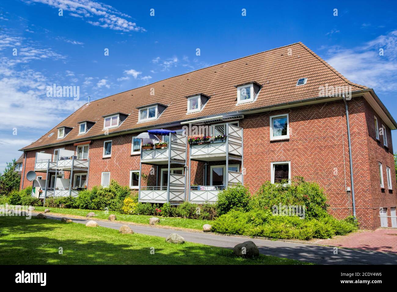 Mehrfamilienhaus aus Glückstadt in Deutschland Stockfoto