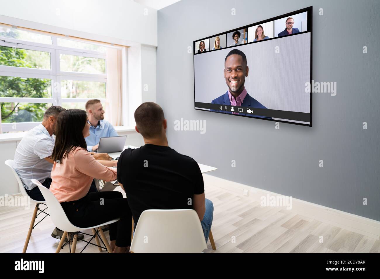 Videokonferenz, Geschäftsbesprechung, Anruf Im Büro Stockfoto