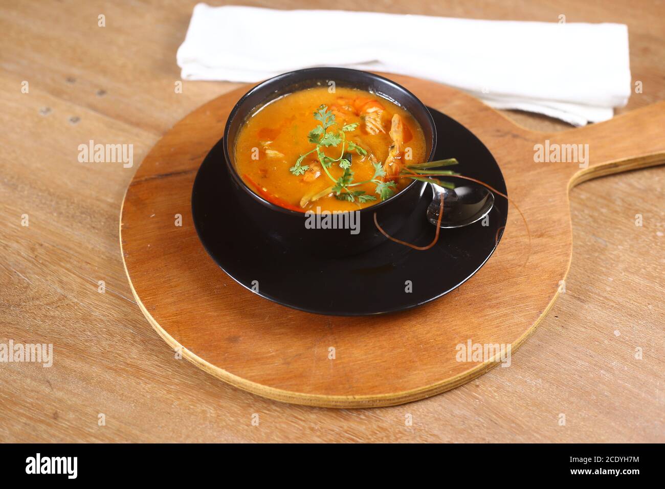 Essen ist ein wichtiger Teil einer ausgewogenen Ernährung.Es tut mir leid für das, was ich sagte, als ich hungrig war.gutes Essen, gutes Leben. Stockfoto