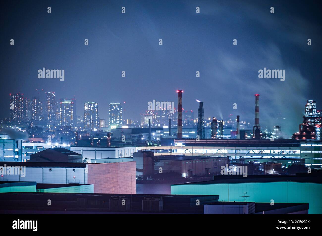 Keihin Industriegebiet, das von der Kawasaki Marien (Kawasaki City, Präfektur Kanagawa) aus sichtbar ist Stockfoto