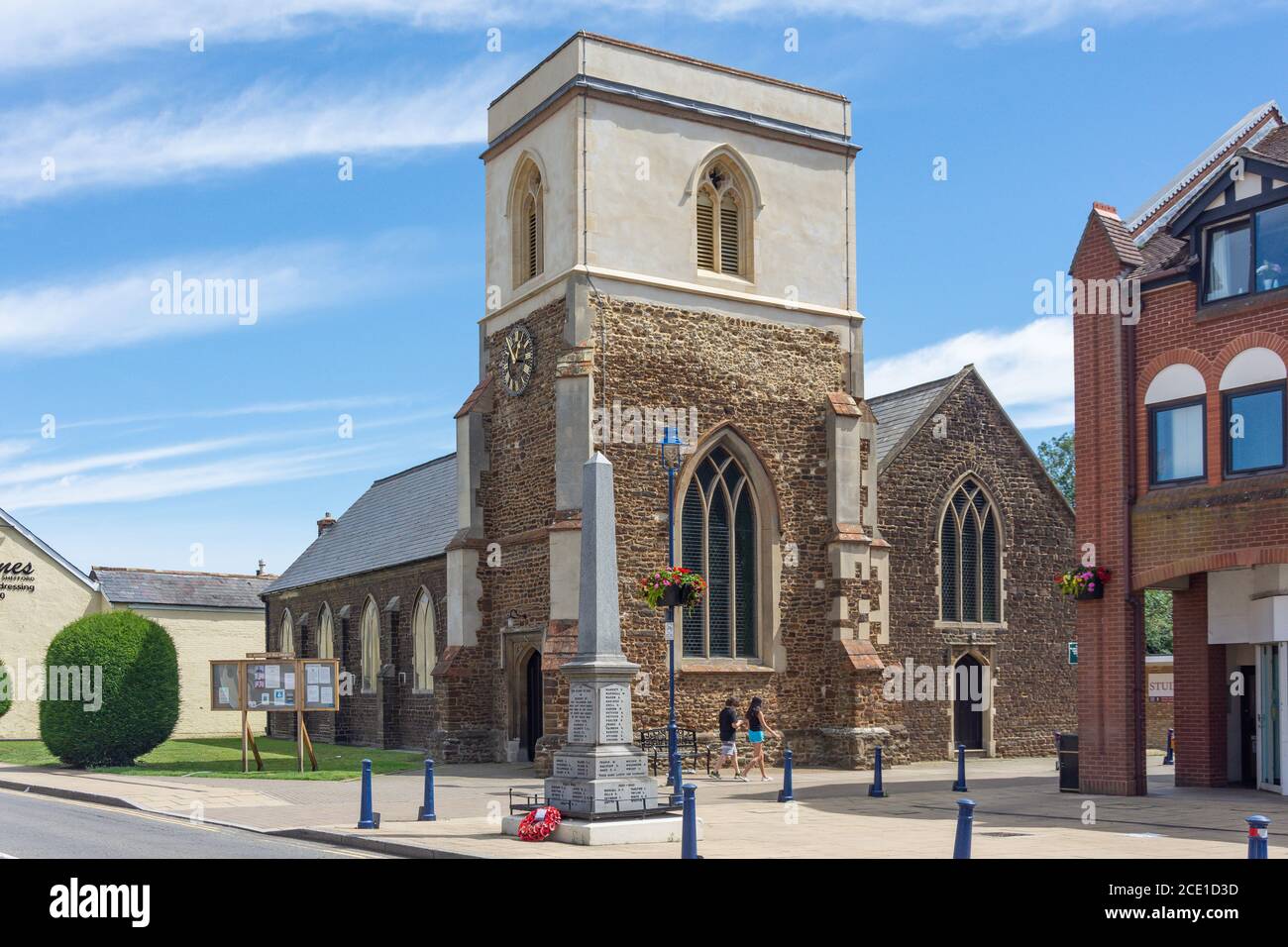 St Michael & All Angels Parish Church, High Street, Shefford, Bedfordshire, England, Großbritannien Stockfoto