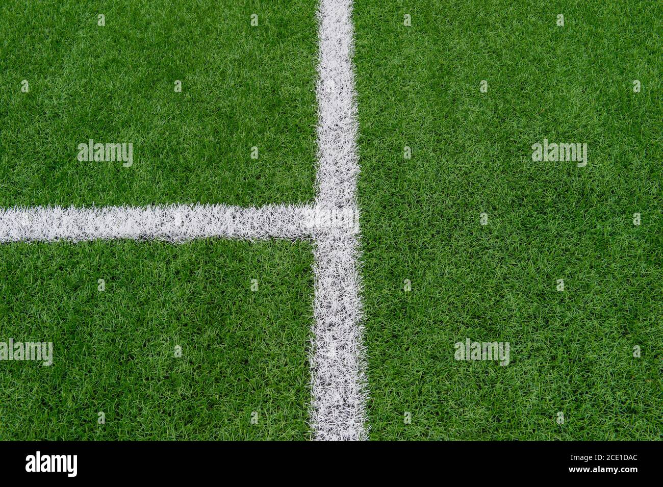 Green Kunstrasen Sportplatz mit weißer Linie Schuss von oben. Fußball,  Rugby, Fußball, Baseball Sport Konzept Stockfotografie - Alamy