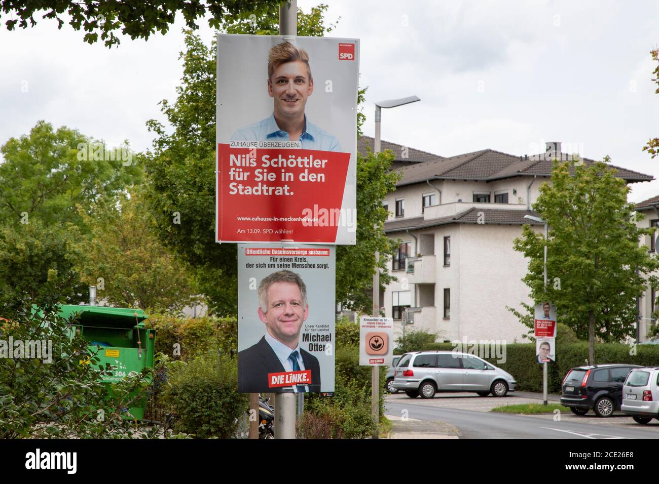 Meckenheim, NRW, Deutschland, 08 28 2020, Plakat der Partei DIE linke und SPD zur Landtagswahl Stockfoto