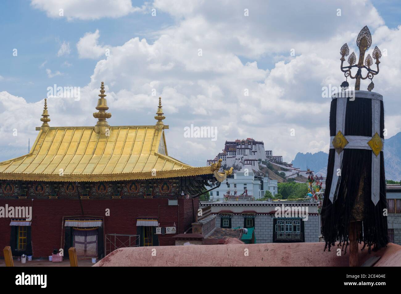 Die Dächer des Ramoche-Tempels, Lhasa Tibet Stockfoto