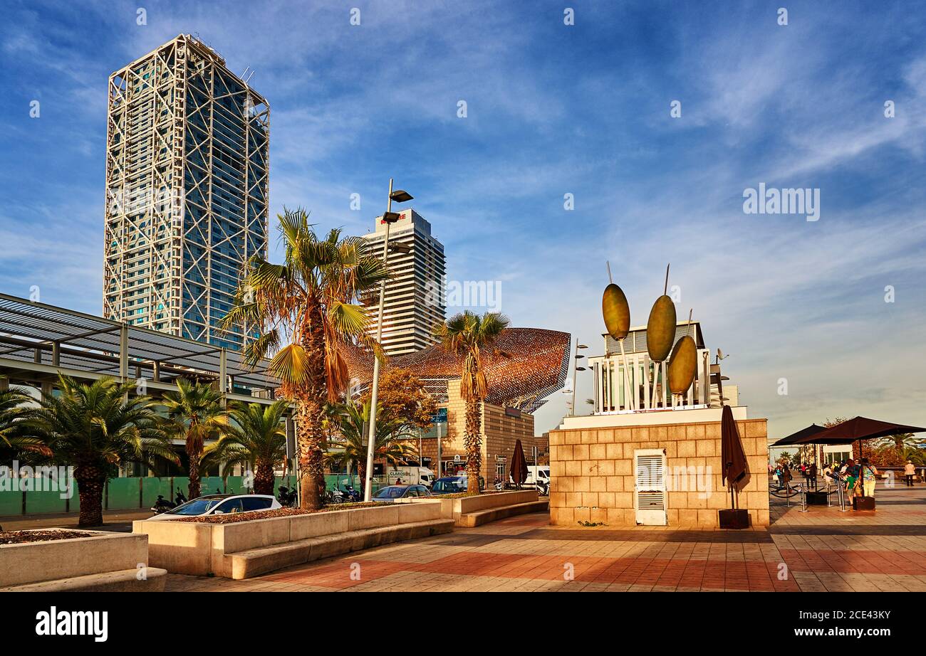 Goldene Fischstatue in Barcelona, Spanien Stockfoto