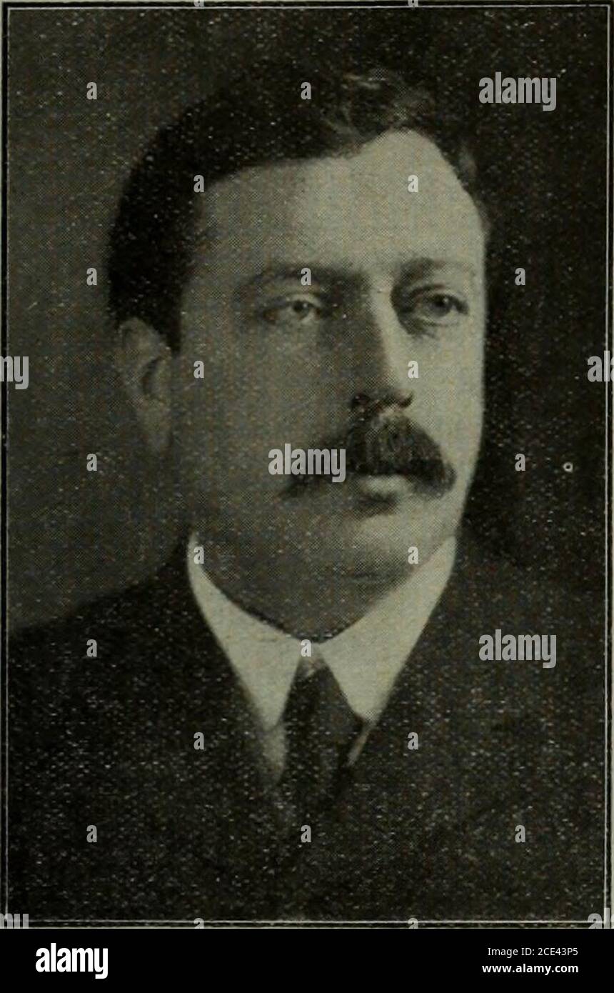 . Hardware Merchandising (Januar-März 1908) . THOMAS J. DRUMMOND GEEHRT. Thomas J. Drumnioud, von der Firma Drummond, McCall & Co. Montreal, wurde von Acclamation Präsidentvon Tlie Montreal Board of Trade in sue-cessiou zu George CaverhilL von Caver-Hill gewählt. Learmont & Co. Farquhar Robert-Sohn wurde zum ersten Vizepräsidenten gewählt; George Cains, zum zweiten Vizepräsidenten; und J. K. Binning, Schatzmeister, alle durch Zuruf. Wahlen müssen für den Vorstand des Handelsrates und der Vorstand der Schiedsgerichtsbarkeit, wie es dreizehn Nominierungen für die zwölf auf jedem Vorstand. Herr Drummond war bo Stockfoto
