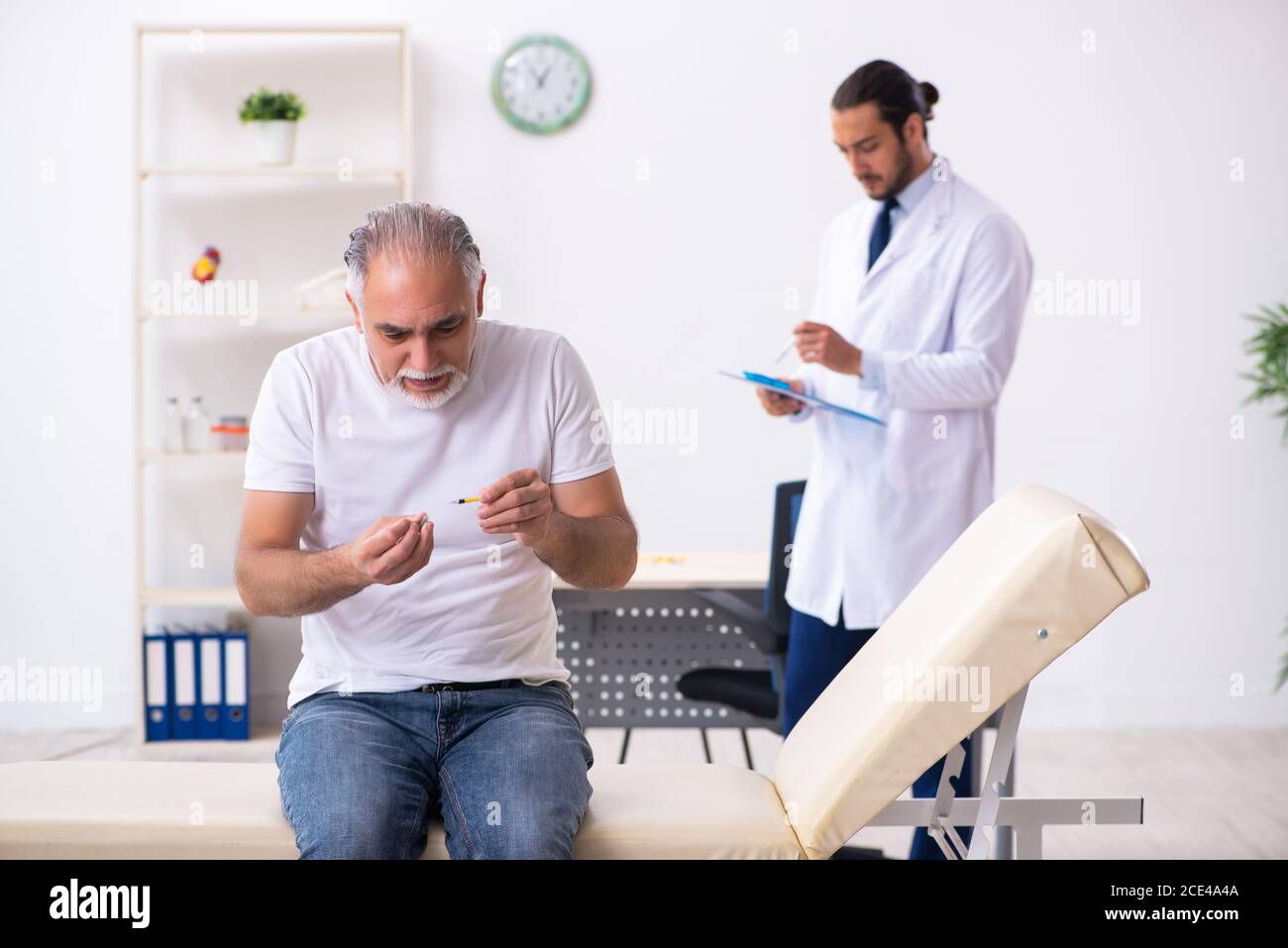 Patient leidet an Diabetes Hausarzt Stockfoto
