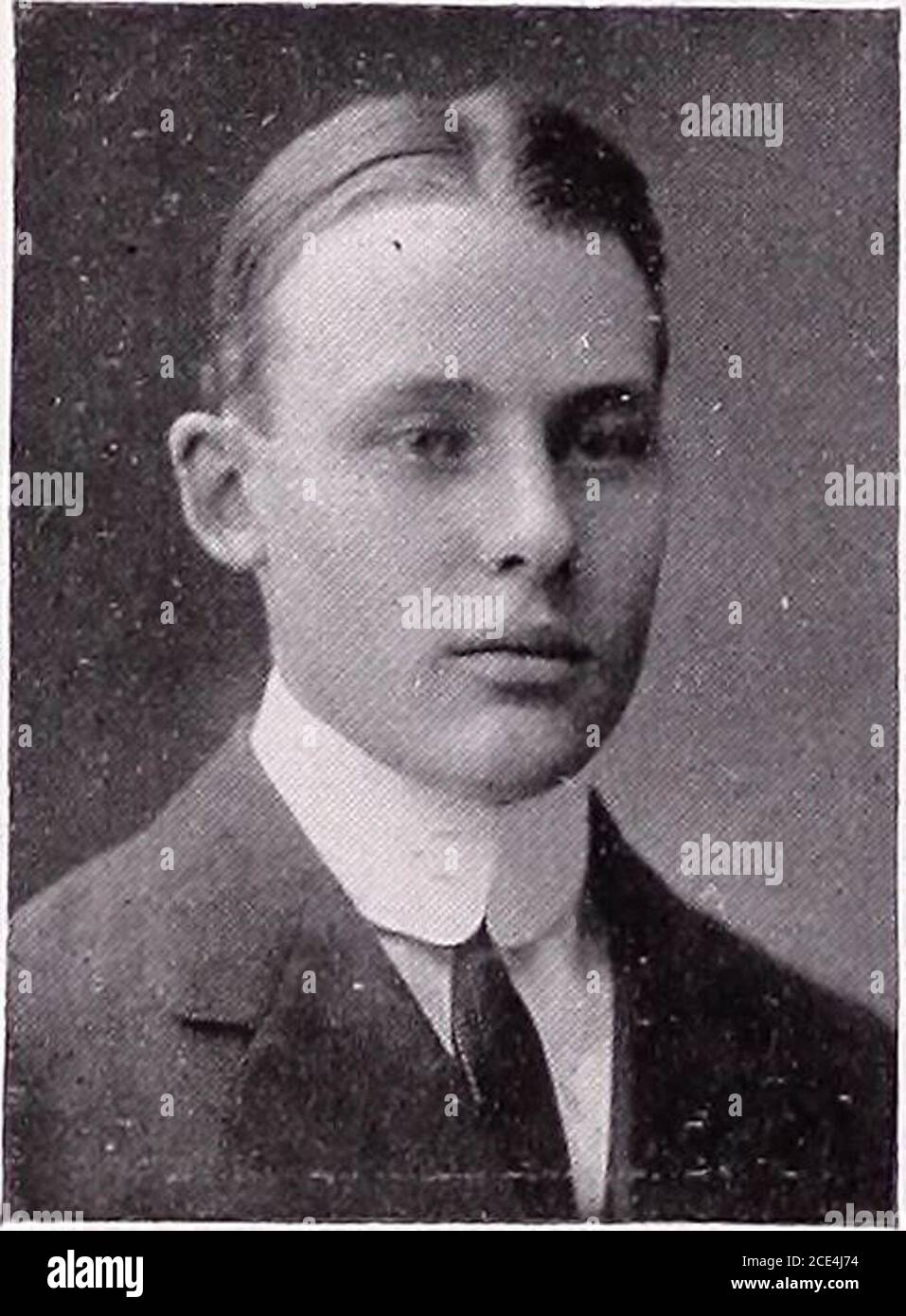 . Pour Pourri . DOUGLAS DUNCAN MILNE DOUG Geboren 13. Juli 1892 Lexington, Mass. Gegenwart Residenz Scarsdale, N. Y. eingegeben Andover 1908 Cornell Dollar EIN 2 Swimming Pool Committee (2 Jahre) Police Force (Herbst 1911). PHILLIPS GARNISON MORRISONGeboren 22. März 1894 Merrimac, Mass. Anwesend BesidenceEntered Andover 1908 Andover, Mass. M. I. T. 6o 1912 POT POURRI GEORGE HENRY NETTLETON Geboren 5. Januar 1894Present ResidenceEntered Andover 1910 Kansas City, Mo.Ballston, N. Y.Yale Sheffield Stockfoto