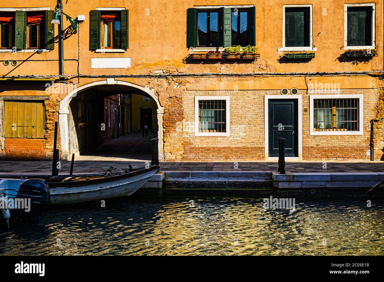 Menschenleere Straßen von Venedig Stockfoto