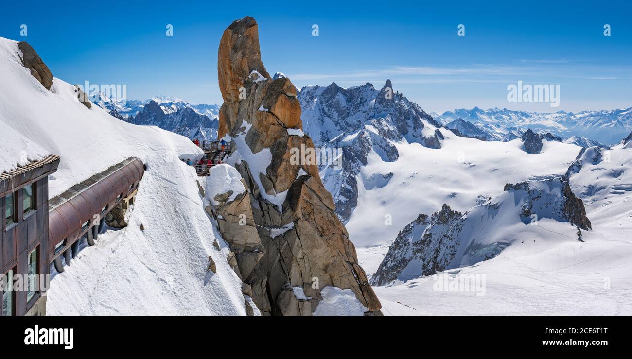 Der Gipfel des Voie Rebuffat in der Nähe des Aiguille du Midi im Mont Blanc Gebirge. Chamonix, Hautes-Savoie (74), Europäische Alpen, Frankreich Stockfoto