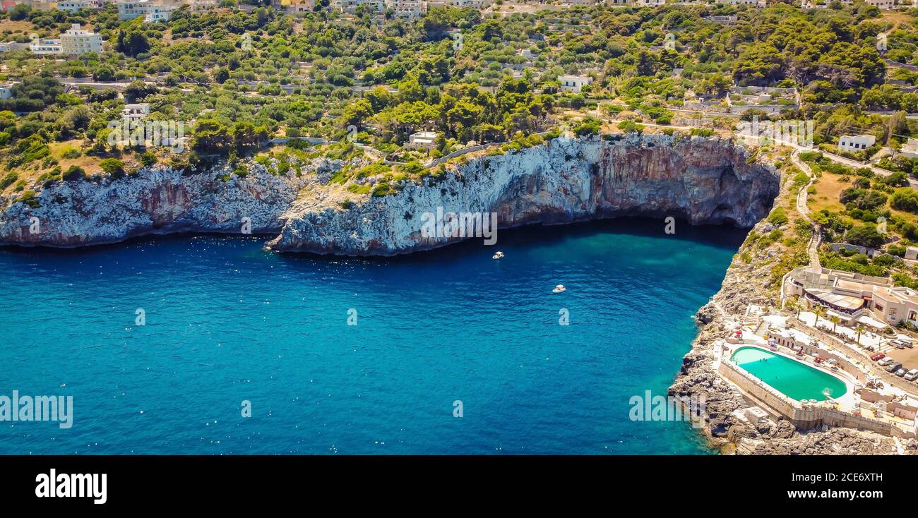 Zinzulusa Höhle an der Adriaküste von Apulien, Castro, Region Apulien in Süditalien. Stockfoto