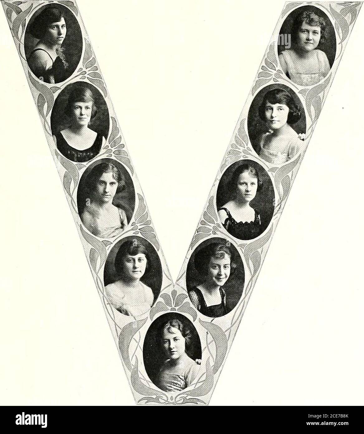 . Virginian Chefredakteurin lola Johnson Assistentin Minnie Lewis Business Manager Susie Booker Assistants --- Francis JC>rn^hiHl^i^l   iBHllpil. Seite 100 T/iirty-nine ii^iii ™lfi DRAMATIC Virginia Hardin President Kate Davis Secretary-Treasurer Mary I^indsc} Business Manager Francis Jordan Property Manager Roberta Hodgkins Assistant Property man. Elizabeth Williams Garderobe Herrin Miss Edna Spear Director MEMBERS Virginia Anderson Eliza Davis Frances MacKan Grace Beard Louise Davis Lucile Mcllhany Louise Brewer Mildred Dickinson Min Mason Eleanor Brooks Ruth Draper B. Stockfoto