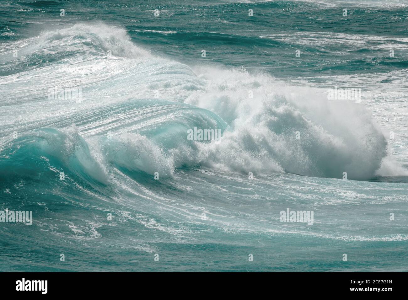Raue Meeresoberfläche Hintergrund Stockfoto