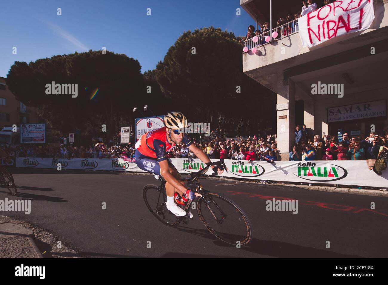 Giro d'Italia Etappe 5 Pedara nach Messina, Italien. Mai 2017. Vincenzo Nibali (Bahrain Merida) Stockfoto