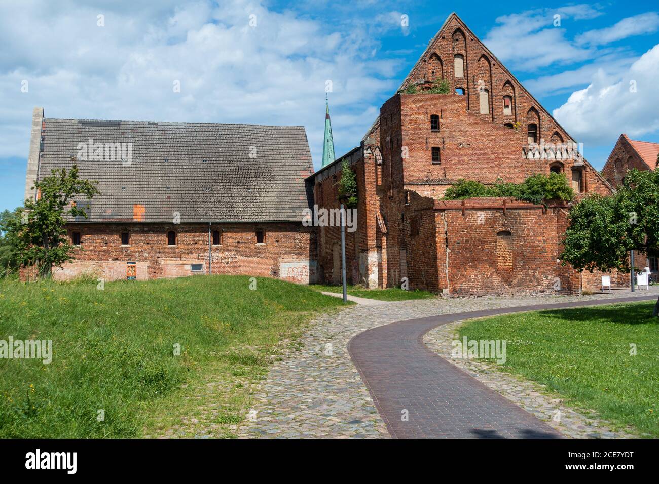 GemHistorische Gebäude auf dem Gelände des Bad Doberan Doms, Mecklenburg-Vorpommern Stockfoto