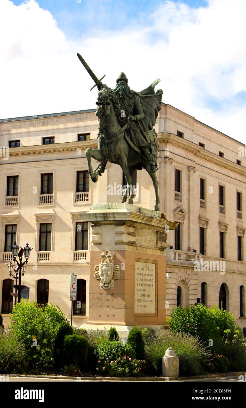 Rodrigo Díaz de Vivar 'El Cid' Statue auf einem Pferd Zeigt ein Schwert in die Mitte der Straße hinein Burgos Kastilien und Leon Spanien Stockfoto