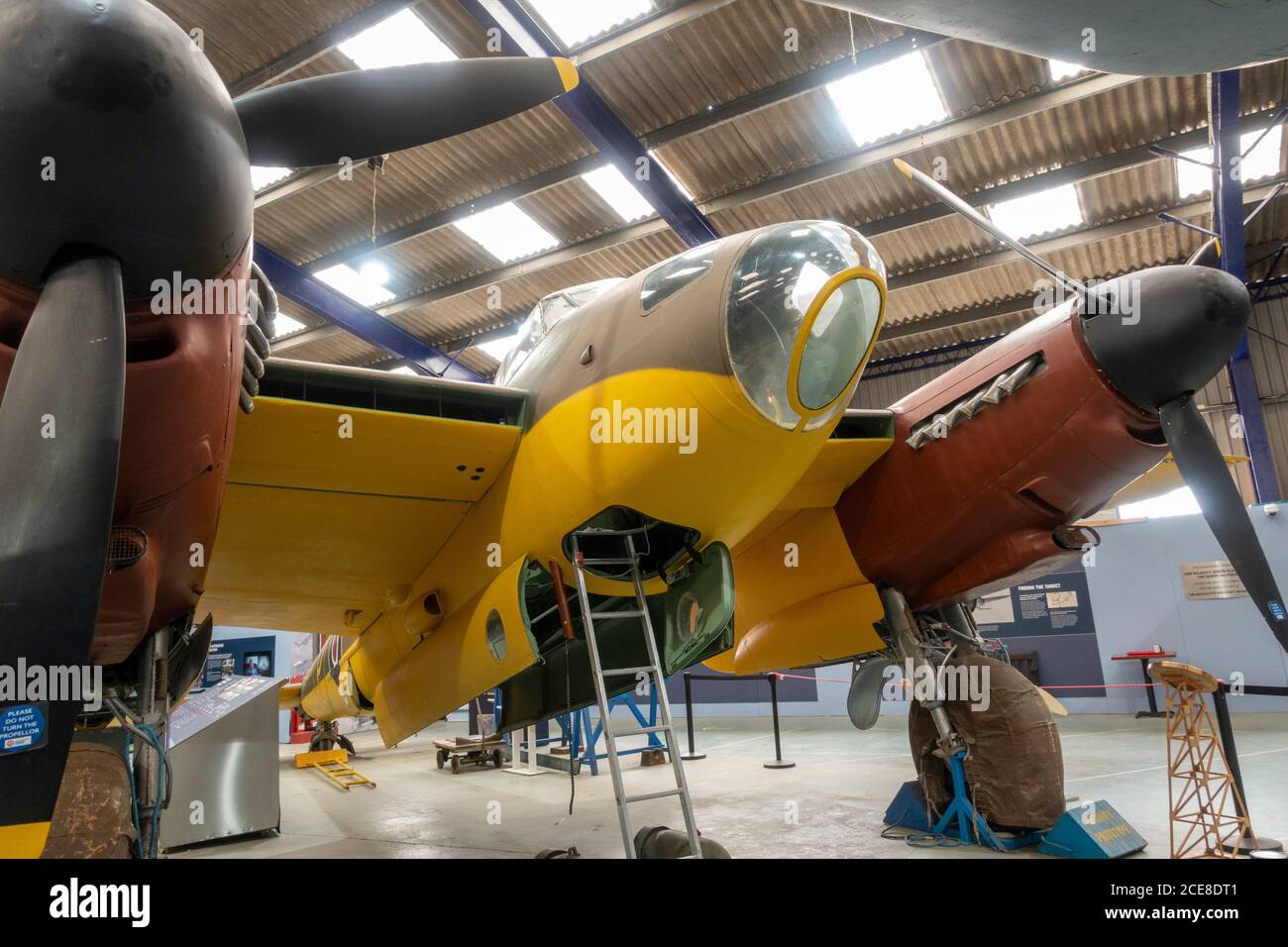 Der DH98 Mosquito Prototyp, der erste Prototyp, der im De Havilland Museum, London Colney, UK ausgestellt ist Stockfoto Der DH98 Mosquito Prototyp, der erste Prototyp, der im De Havilland Museum, London Colney, UK ausgestellt ist Stockfoto