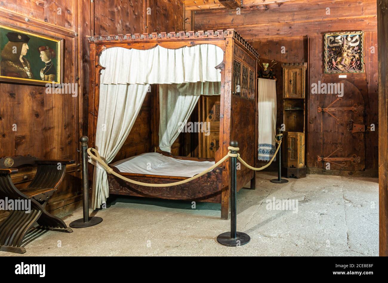 Mittelalterliches schlafzimmer -Fotos und -Bildmaterial in hoher Auflösung  – Alamy