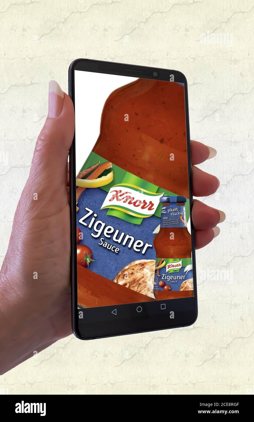 Nahaufnahme der Knorr zigeuner Soße Flasche auf einem handlichen Display Stockfoto
