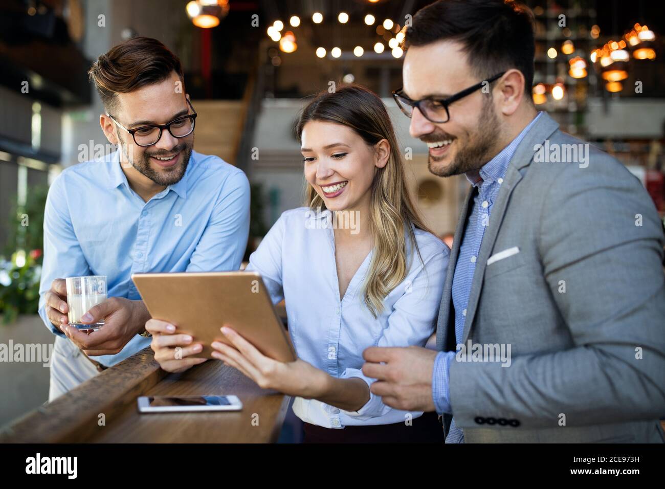 Menschen treffen die Kommunikation business Brainstorming Teamarbeit Konzept Stockfoto