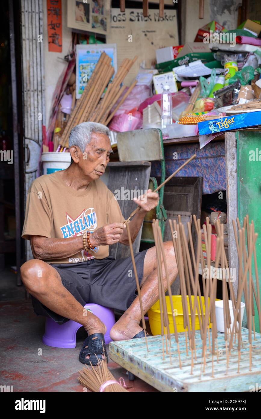 Georgetown, Penang/Malaysia - Okt 23 2016: Penang traditioneller Joss Stick Maker Stockfoto