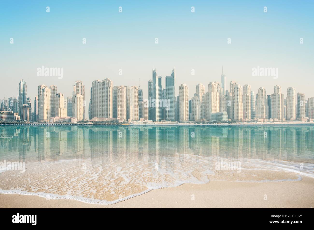 Luxus Apartments Strand Stadtbild in Dubai, VAE. Stockfoto