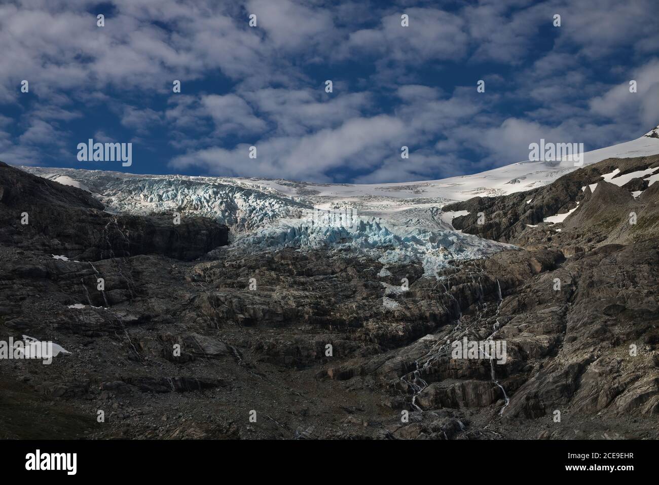 Einer von vielen Gletschern im Jostedalsbreen Nationalpark, Norwegen Stockfoto