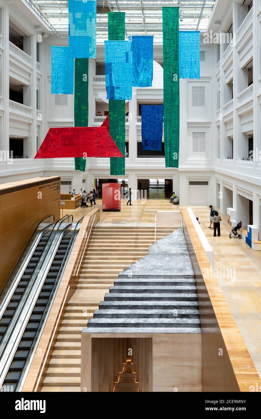 Singapur, Singapur: 07. März 2020. National Gallery Singapur Foyer des ehemaligen Rathauseingangs Alamy Stock Image/Jayne Russell Stockfoto
