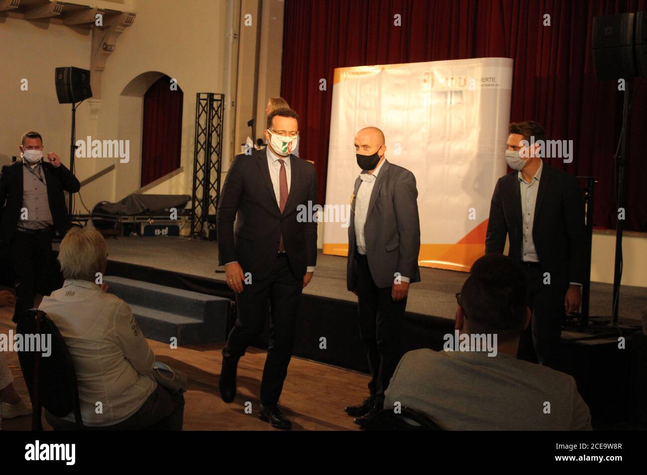 Schwerte, Deutschland. August 2020. Bundesgesundheitsminister Jens Spahn (CDU) besucht Schwerte am 31. August 2020. Er unterstützte die lokalen Christdemokraten im 'Schwerter Gespräch' im Kommunalwahlkampf. Die Coronavirus-Pandemie hat ihn zu einem wichtigen Politiker gemacht. (Foto: Lukas Pohland/Pacific Press/Sipa USA) Quelle: SIPA USA/Alamy Live News Stockfoto