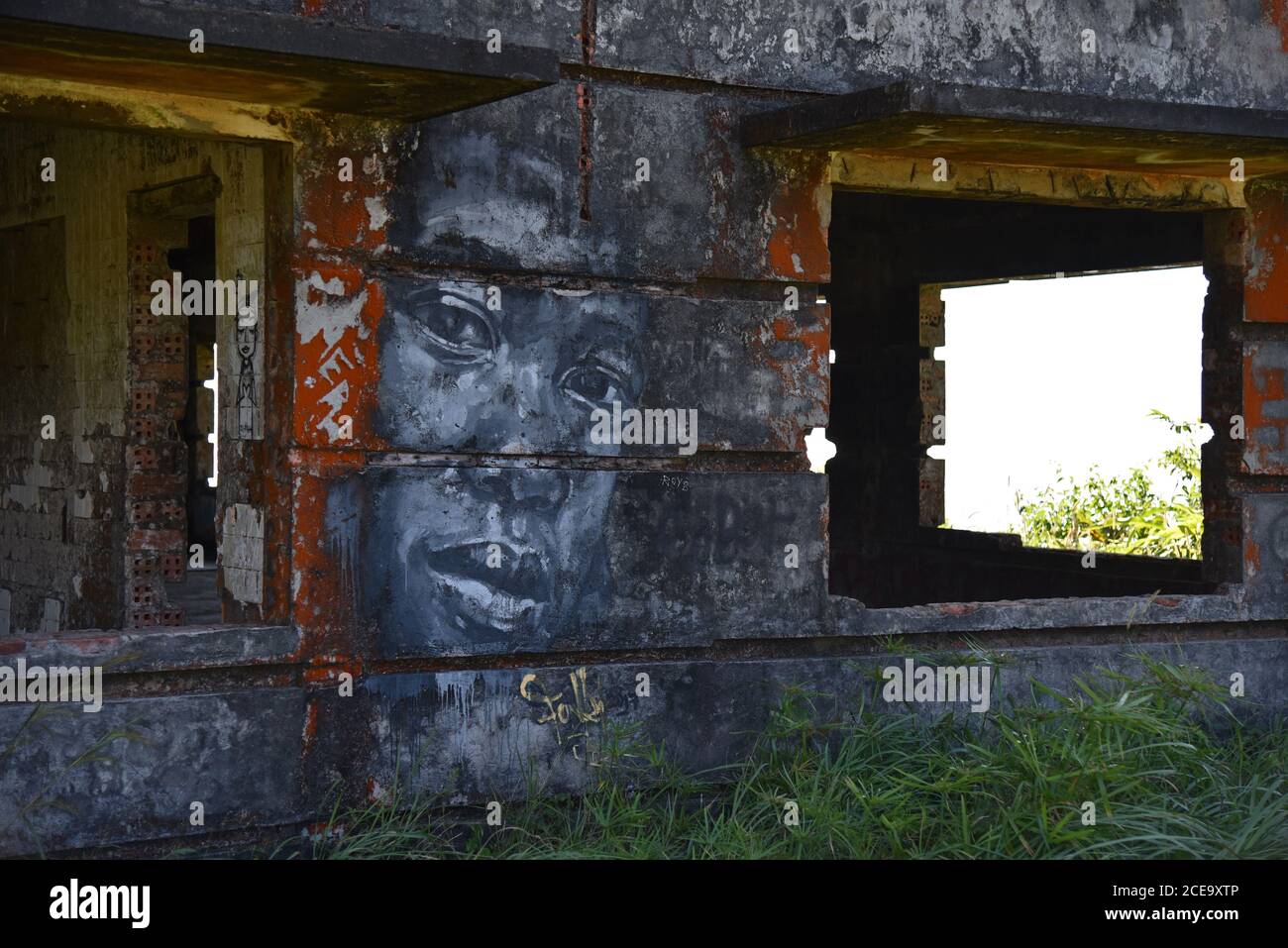 Graffiti eines Mannes Gesicht an der Wand des Schwarzen Palastes, der ehemaligen königlichen Rückzug von König Sihanouk Stockfoto