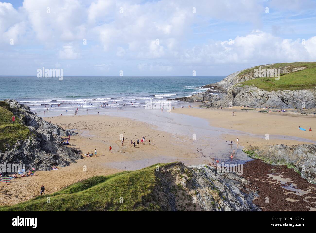 Abgeschiedener Poly Joke Strand an der Westküste von Cornwall In der Nähe von Perrantporth Stockfoto