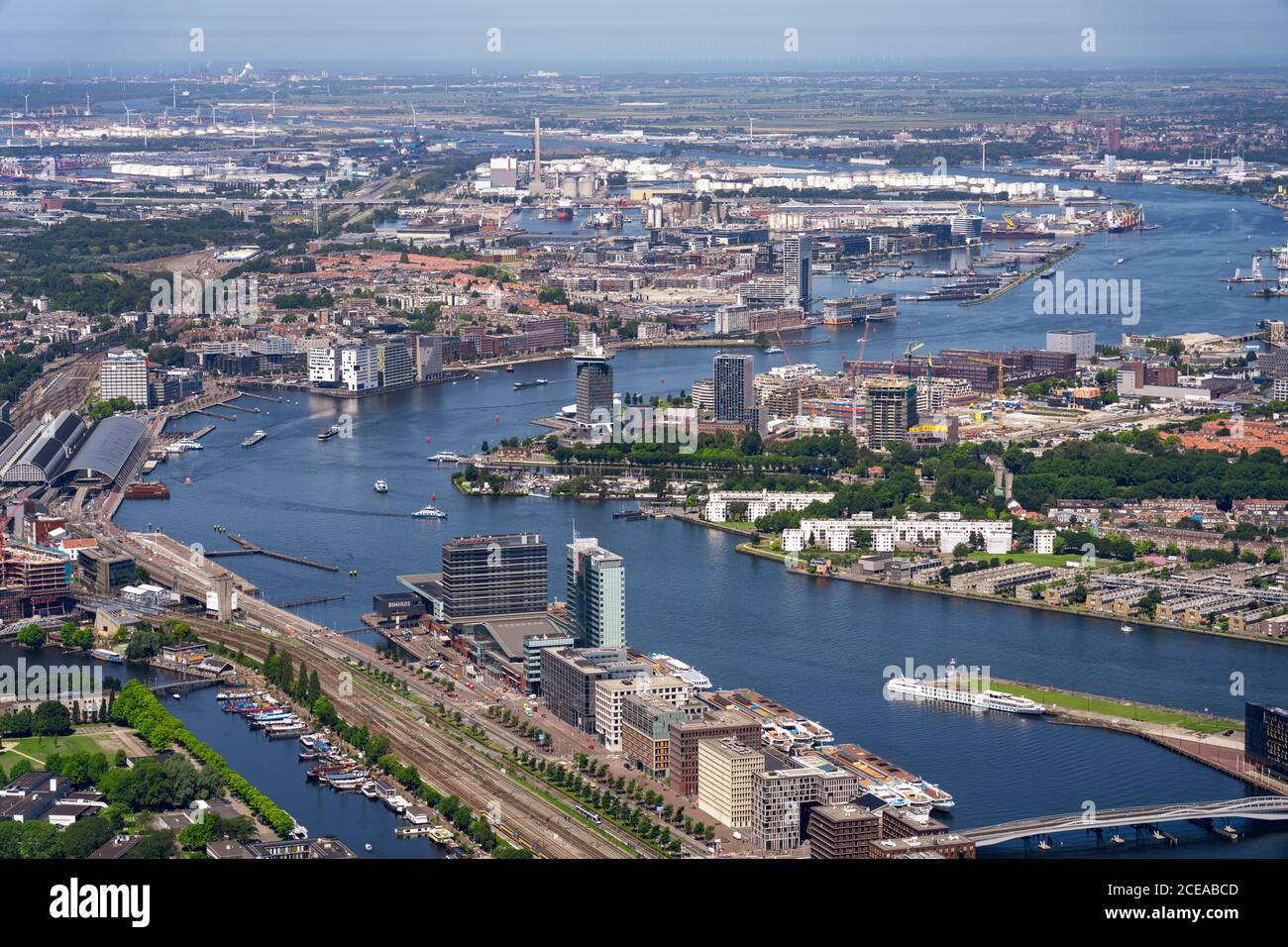 Luftaufnahme der Innenstadt von Amsterdam, Niederlande Stockfoto