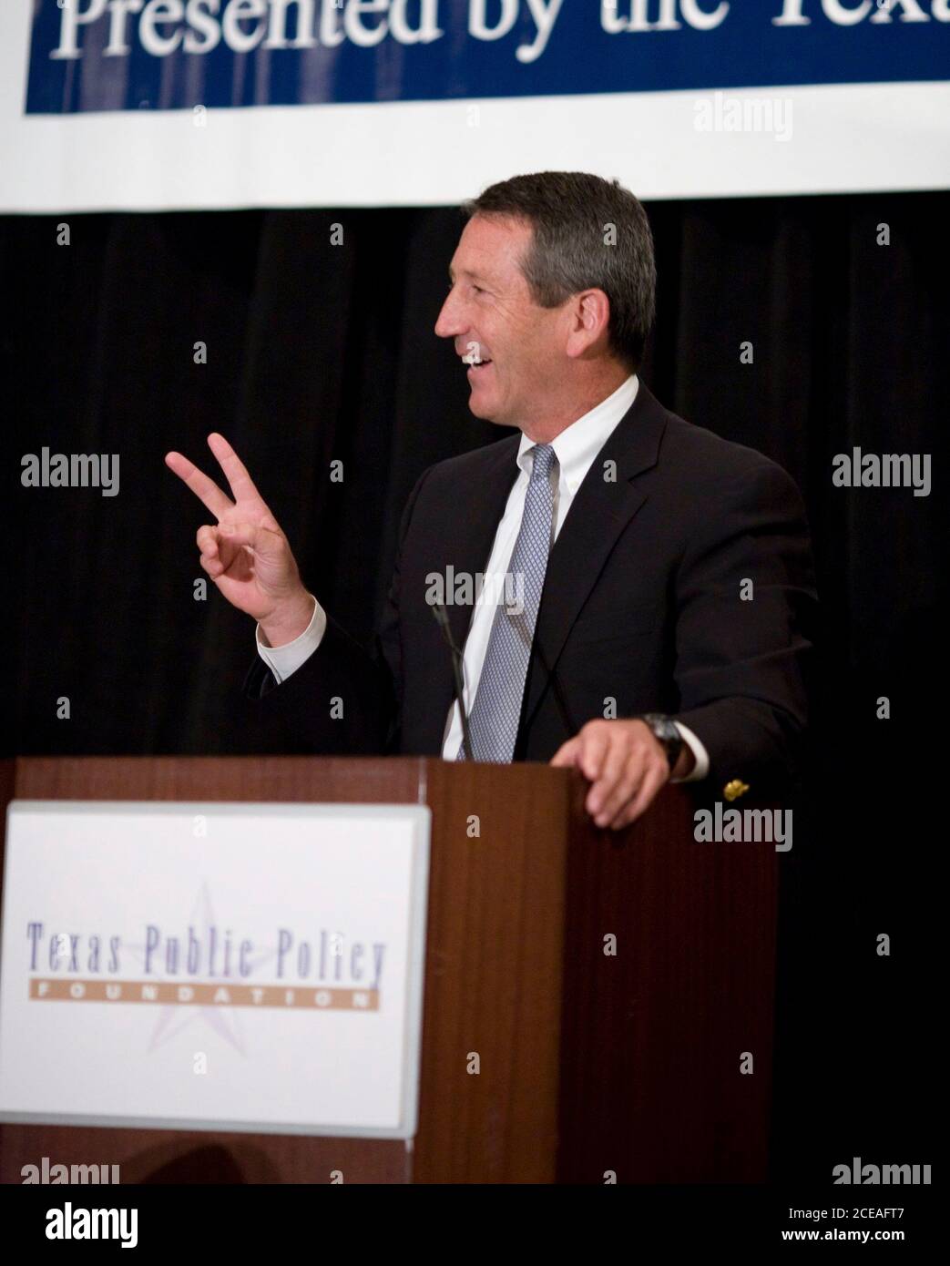 Austin, TX 10. Januar 2008: Der konservative Gouverneur von South Carolina, Mark Sanford, spricht beim Abendessen der Texas Public Policy Foundation und wurde als mögliche Wahl des Vizepräsidenten für 2008 erwähnt. ©Bob Daemmrich Stockfoto