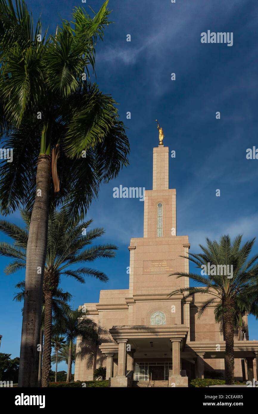 Der Santo Domingo Dominikanische Republik Tempel der Kirche Jesu Christi der Heiligen der Letzten Tage wurde im Jahr 2000 fertiggestellt. Es ist der erste LDS oder Stockfoto