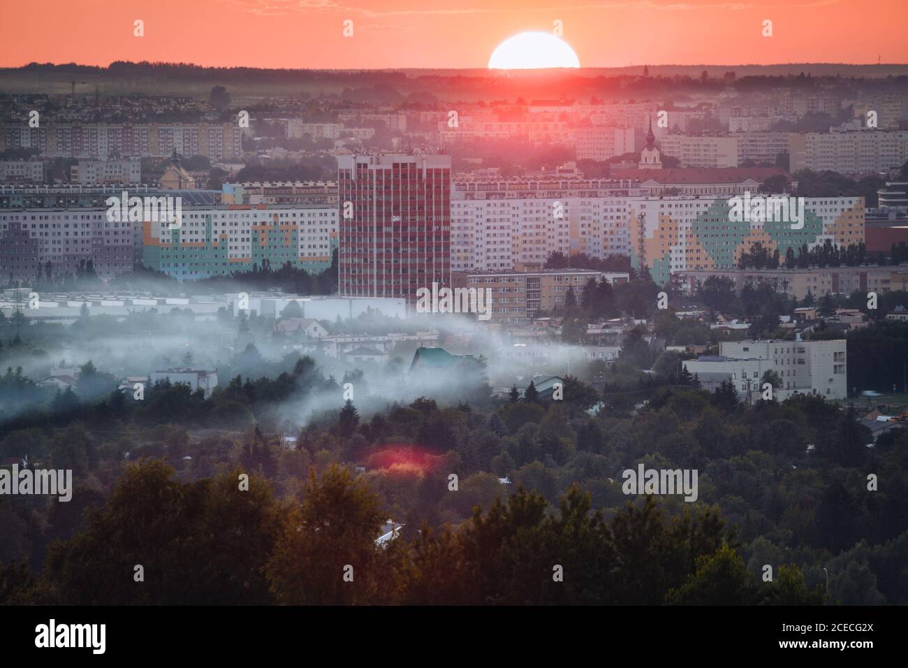 Panorama von Rzeszow bei Sonnenuntergang. Rzeszow, Subcarpathia, Polen. Stockfoto