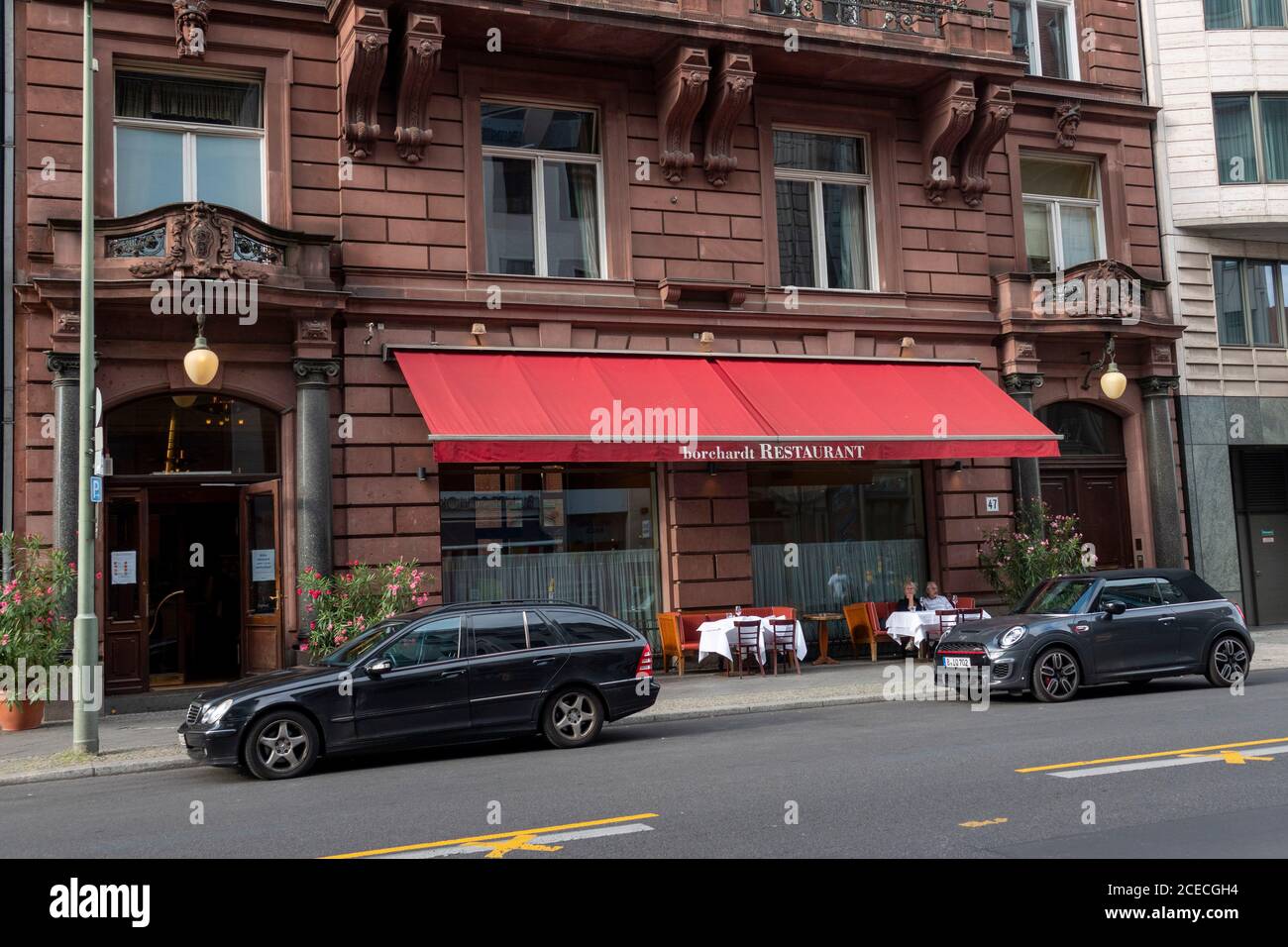 Foto zeigt: Borchardt Restaurant 68 Berlin im Besitz von Roland Mary, PittÕs, Ehemann von Brads Freundin Nicole Poturalski Bild von Gavin Rodge Stockfoto