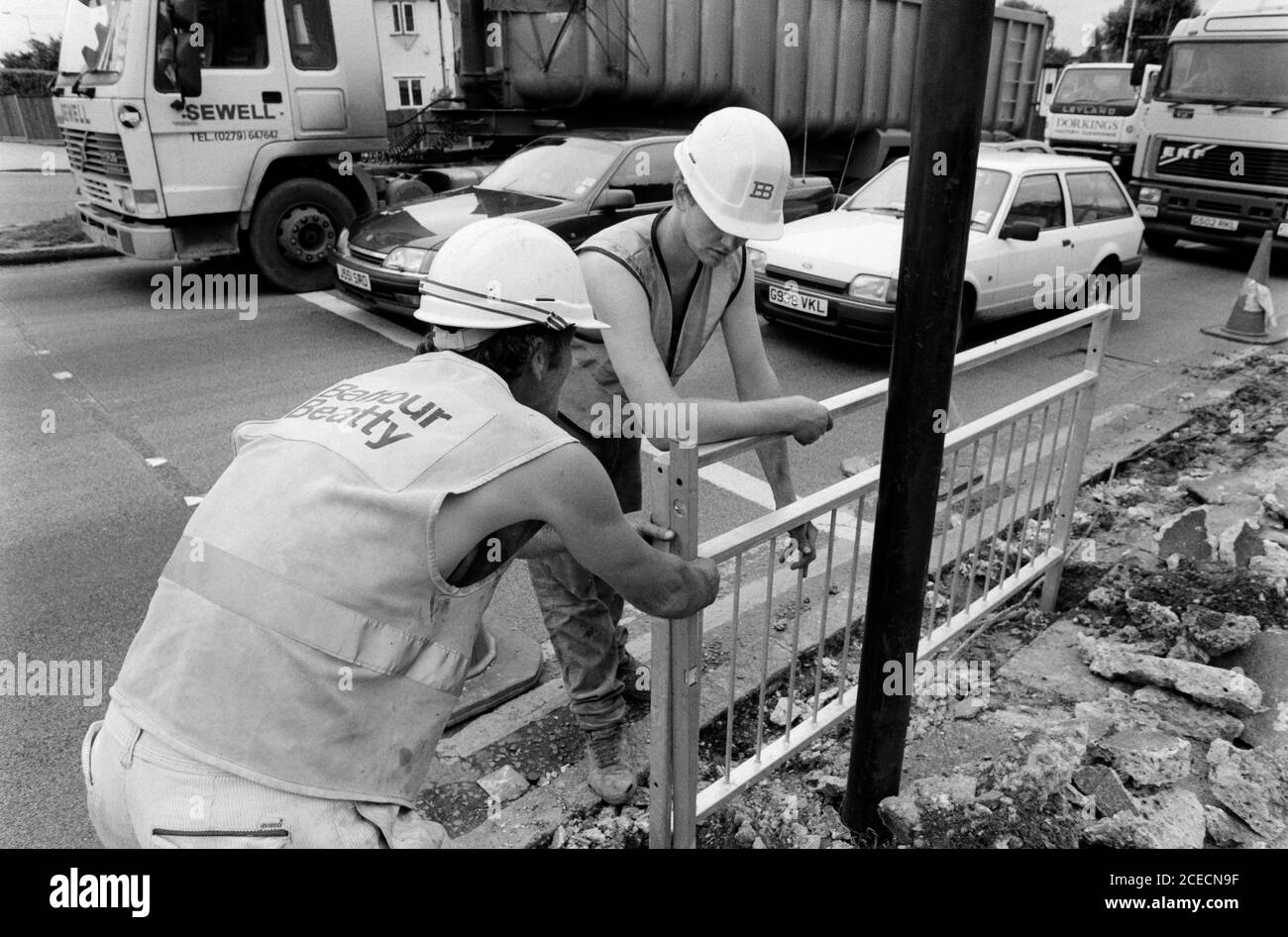 Auf dem Gelände von Balfour Beatty auf der A4 durch Chiswick im Westen Londons werden Bau- und Renovierungsarbeiten durchgeführt. 14. Juli 1992. Foto: Neil Turner Stockfoto