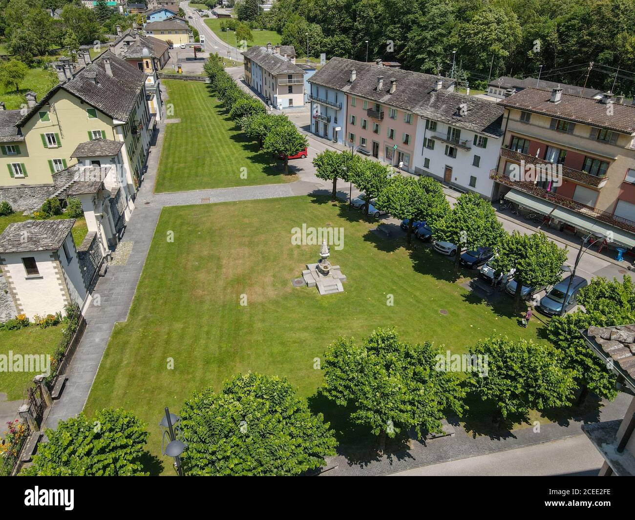 Cevio, Schweiz - 8. Juli 2020: Das Dorf Cevio im Maggiatal in der italienischen Schweiz Stockfoto