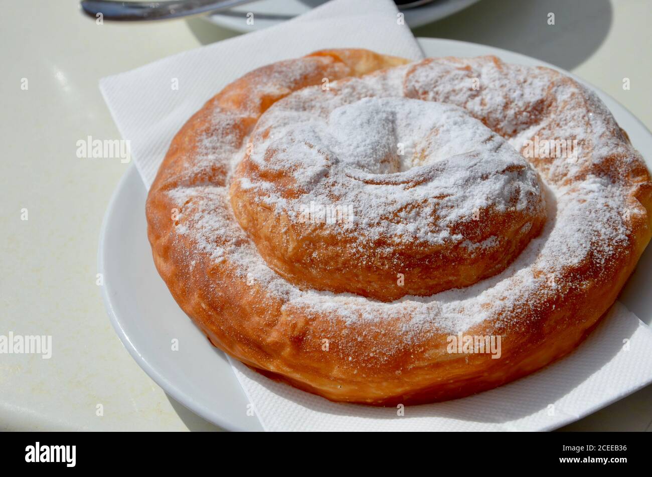 Ensaimada von mallorca -Fotos und -Bildmaterial in hoher Auflösung – Alamy