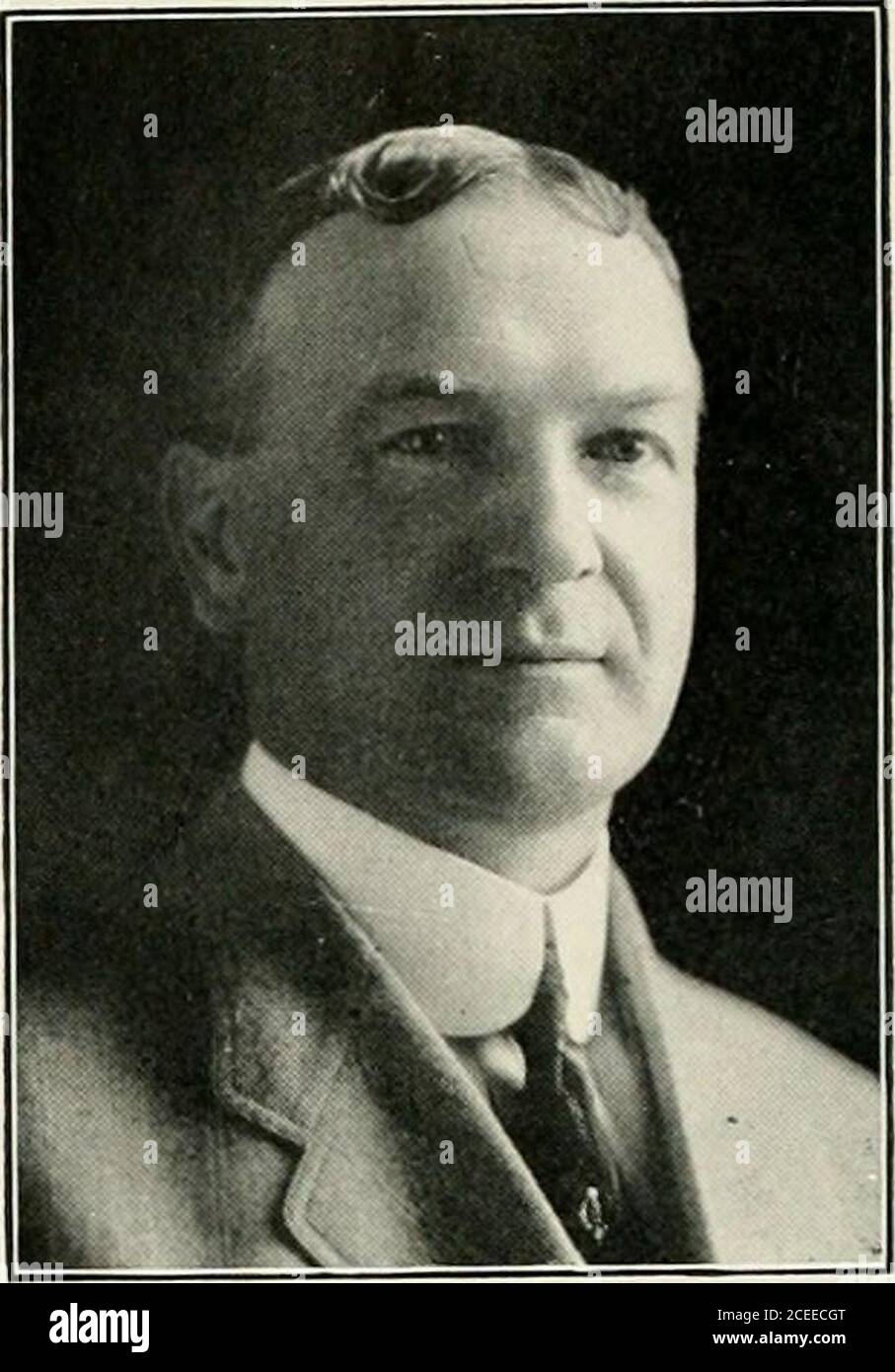 . Männer, die San Francisco gemacht haben. Joseph H. Rucker DER Präsident der Joseph H. Rucker Co, Inc., einer der bekanntesten immobilien-, Kredit- und Versicherungsunternehmen in SanFrancisco, ist Joseph Henry Rucker, der am 25. März 1865 in San Jose, Califor-nia geboren wurde. Mr. Rucker ist ein Sohn von Joseph Edmund-Sohn und Susan Rucker, die in den frühen fünfziger Jahren das plamsby Ochenteam überquerten und die direkt nach Santa Clara County, wo sie die Balance ihres Lebens lebte. Herr Rucker besuchte die University of the Pacific nach Abschluss seines gemeinsamen Schulkurses. Er wurde Mary Phileta Dunne am 6. Juni 1 verehrt Stockfoto
