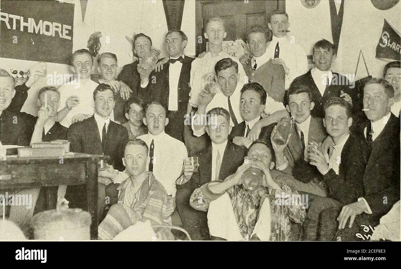 . Halcyon. - - - Brooklyn, N. Y. Mech. Engin. ------ Sandy Springs, Md. Mathematik ------ Lansdowne Philosophie. ------- Riverton, N. J. Wirtschaft -------- Philadelphia Französisch --------- Chester Deutsch ----- . - Swarthmore Seite hundert zwei €i £@ember0 von 1915 Maude Allen Mary Carolyn Blackstone, k a 0Alice Emily CatlinMabel Louise CraftKatharine Mary DenworthHelen Marot Farley, n 2Walter Shoemaker FarleyMary Margaret FormanAlfred Lewis Gandy, k 2LoY Brown Gordon, k *Mary Agnes HannumMargaret Livingston HillHyland Lorraine Hodgson, k Alble Searion Hughes, k * K 2Helen Hamilton JanewayErmina Stockfoto