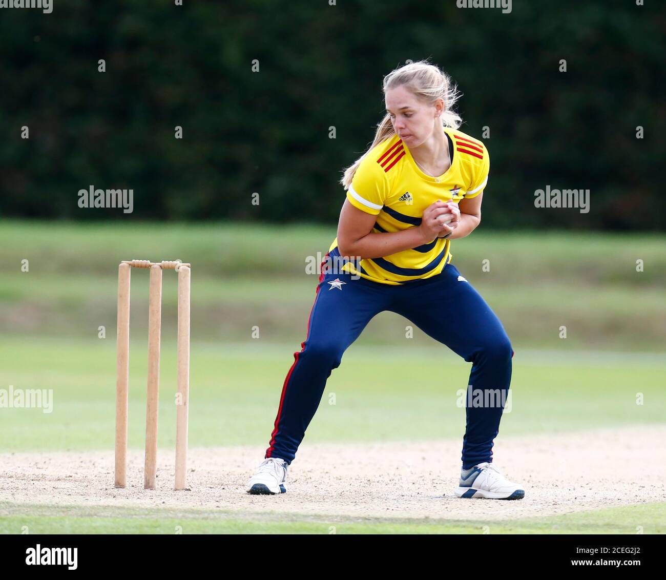 BECKENHAM, Großbritannien, AUGUST 31:Surrey East Stars Freya Davies während der Rachael Heyhoe Flint Trophy zwischen South East Stars Women und Sunrisers wo Stockfoto