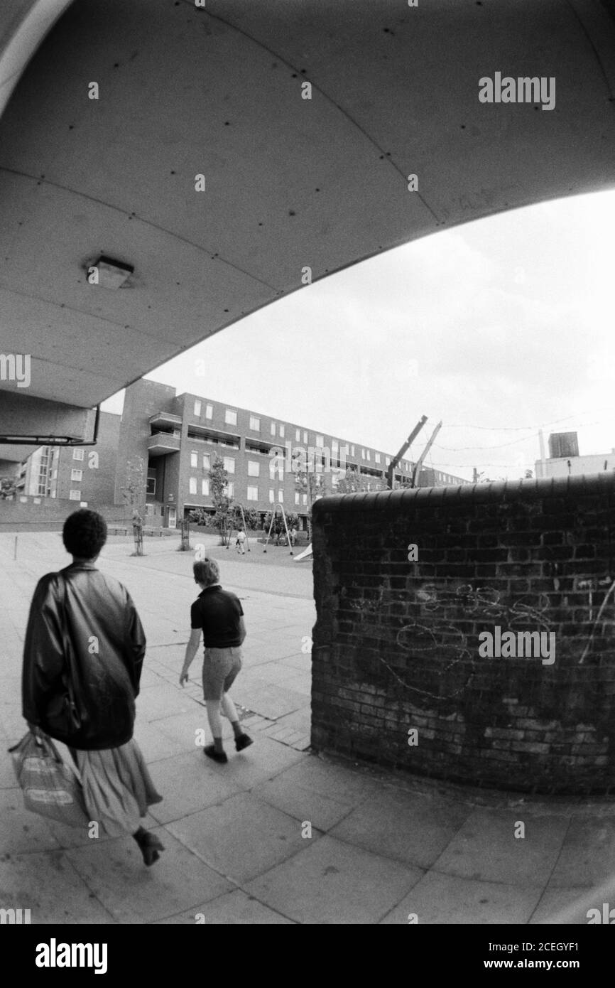 Allgemeine Ansichten des Londoner Stadtbezirks Harringey für eine Geschichte über ‘Reich trifft auf Arme’ . 15 Mai 1990. Foto: Neil Turner Stockfoto