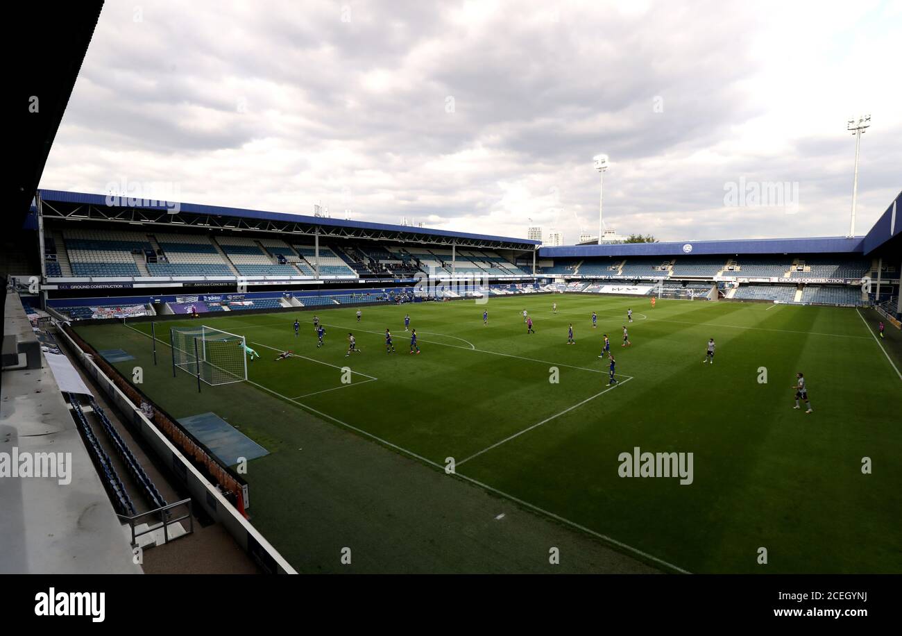 Allgemeiner Blick auf die Action während des Spiels der EFL Trophy, Southern Group G im Kiyan Prince Foundation Stadium, London. Stockfoto