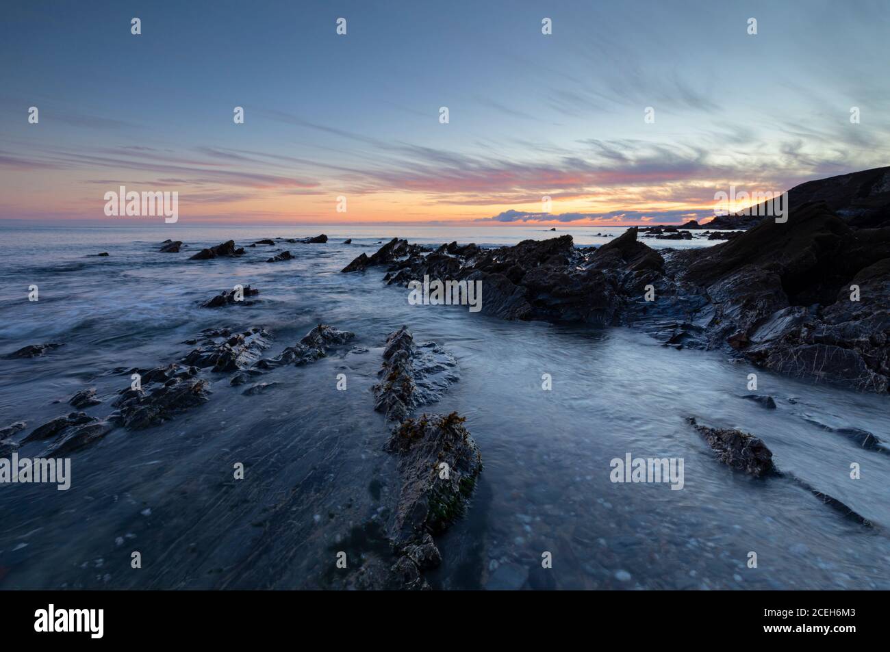 Sonnenuntergang in Dollar Cove Gunwalloe Stockfoto