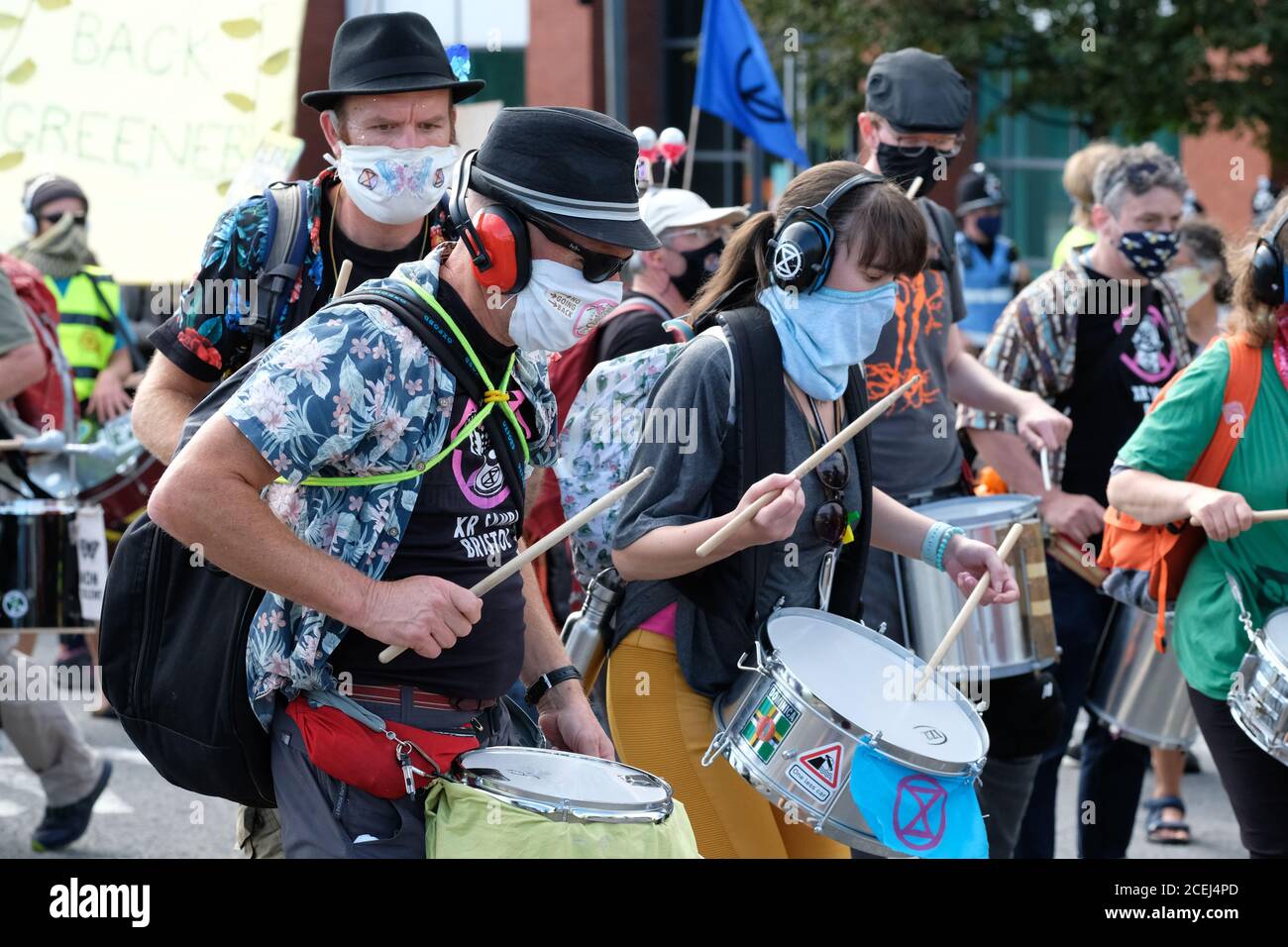 Cardiff, Wales, UK - Dienstag, 1. September 2020 - Extinction Rebellion ( XR ) Protestierende marschieren durch die Stadt Cardiff und protestieren gegen den Klimawandel und die Zukunft der Gesellschaft. Foto Steven May / Alamy Live News Stockfoto