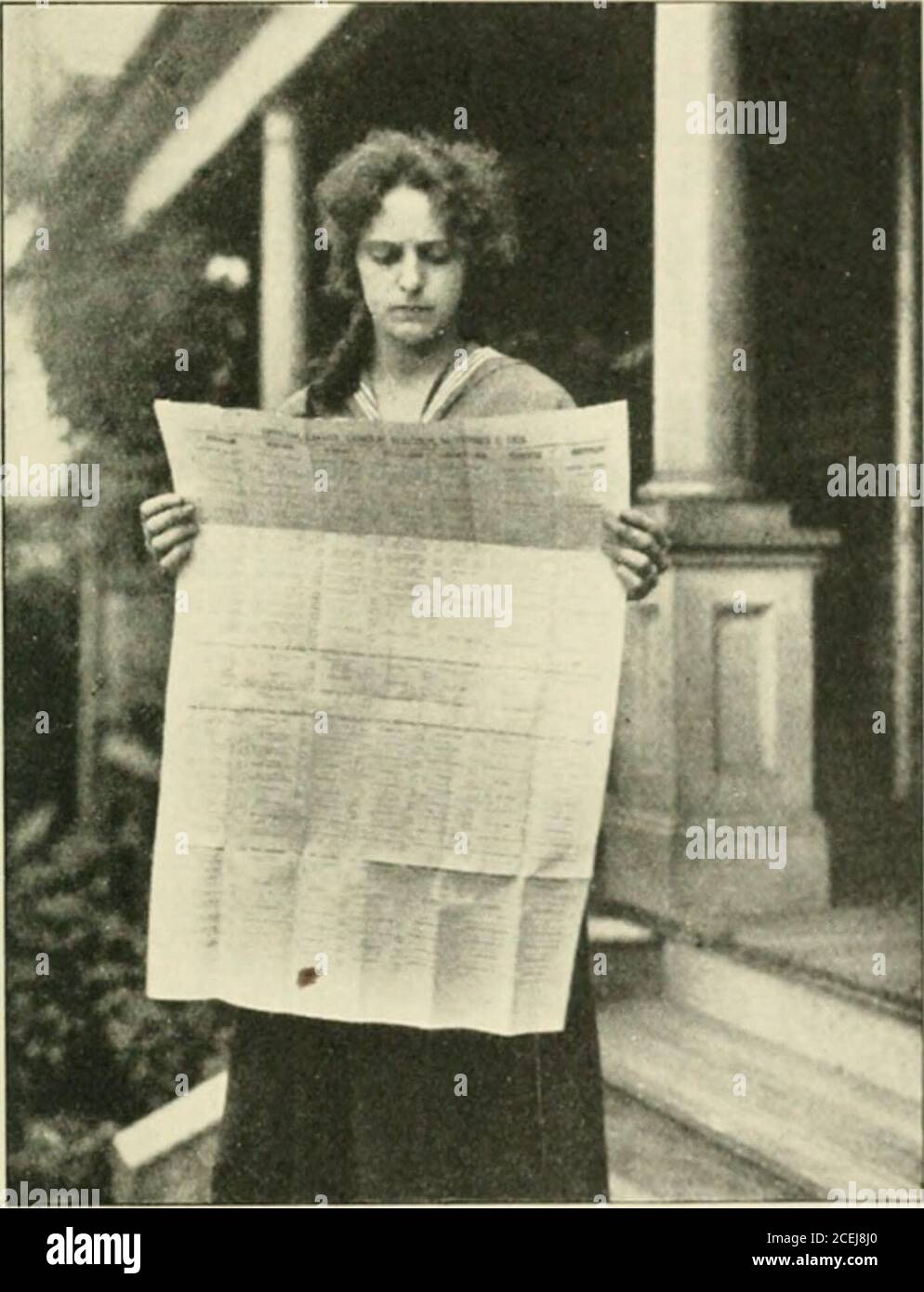 . Loyale Staatsbürgerschaft. Kongress oder die staatliche Gesetzgebung, können Sie Anfragen über seine pastorcred; aber Sie sollten vorsichtig sein, um von bothhhis Freunde und seine Gegner zu hören, so dass Sie nicht von voreingenommenen Informationen unterliegen. Bei Stadtwahlen können Sie sich in gewissem Maße auf veröffentlichte Berichte der Stadtregierung verlassen. In einigen Bundesstaaten und Städten gibt es Regierungsorganisationen, die Informationen geben und Empfehlungen geben. Sie sind von großer Hilfe. Die Kurzwahlbewegung. Die sehr große Anzahl von Kandidaten macht es schwierig, als Edimaiitm Kandidaten 97 viel A herauszufinden Stockfoto