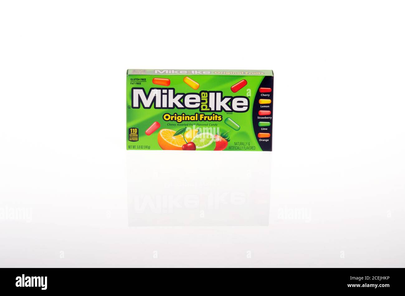 Box von Mike und Ike Original Fruits Chewy Fruit aromatisierte Süßigkeiten von Just Born, Inc. Stockfoto