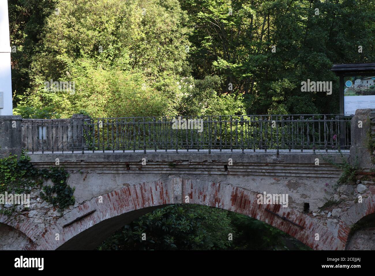 Alte römische Brücke Stockfoto