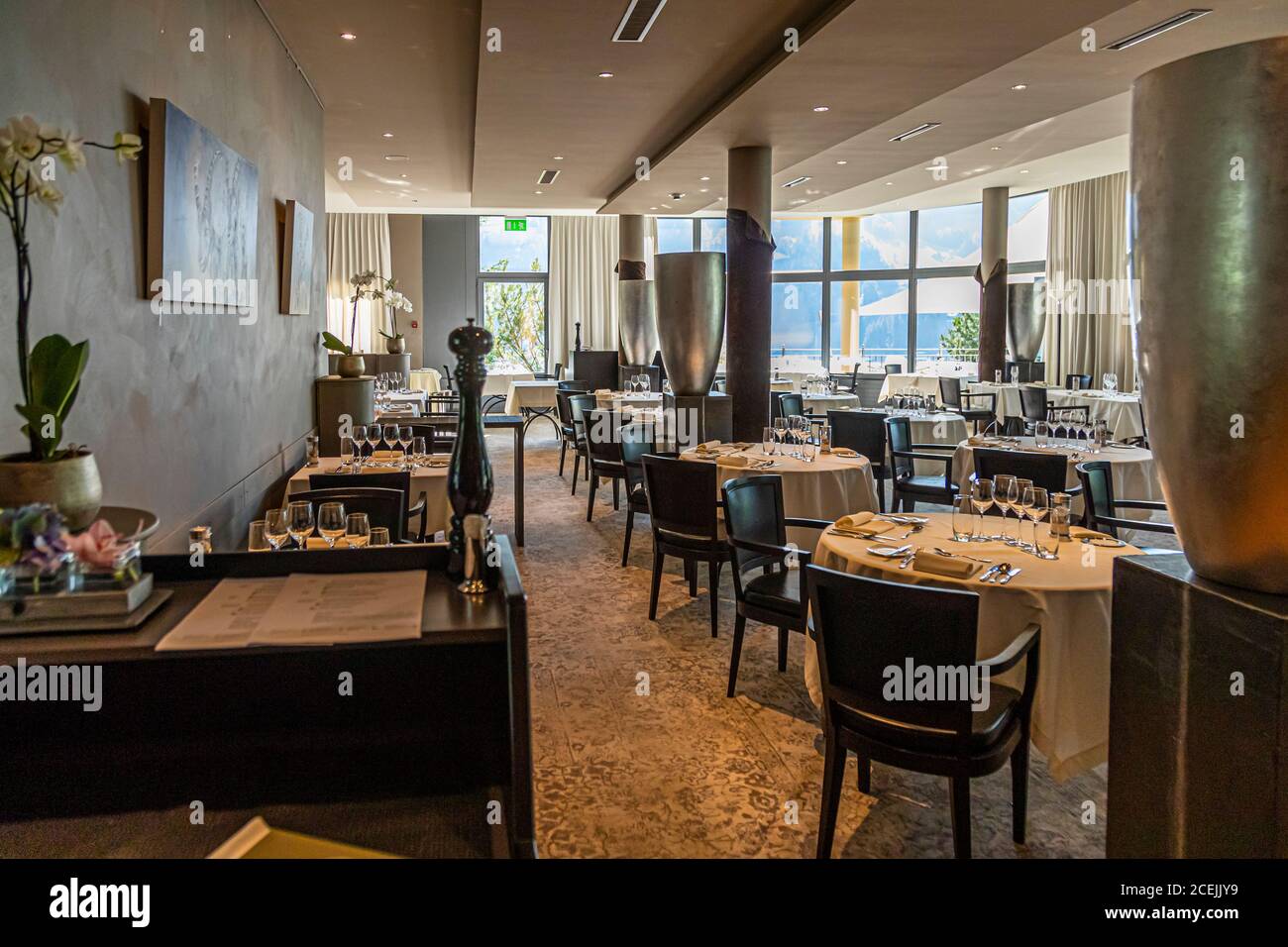 Speisesaal des Hotel Lenkerhof, Lenk, Schweiz Stockfoto